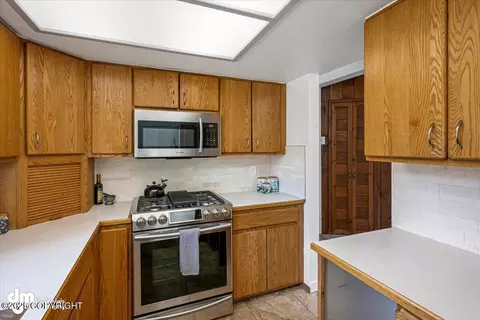 Kitchen - 5135 E 98th Ave, Anchorage, AK 99507 photo 2 of 3