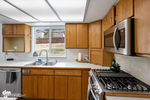Kitchen - 5135 E 98th Ave, Anchorage, AK 99507 photo 3 of 3