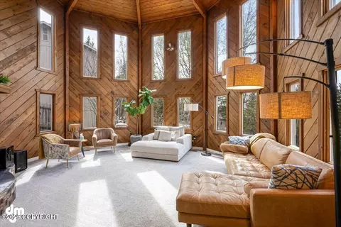 5135 E 98th Ave, Anchorage, AK 99507