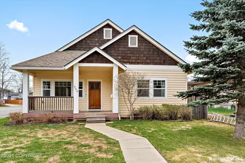 700 N Pine St, Anchorage, AK 99508