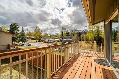 Exterior - 17529 Kantishna Dr, Eagle River, AK 99577 photo 4 of 17