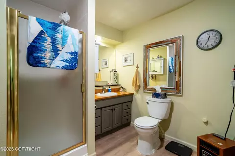Bath - 17529 Kantishna Dr, Eagle River, AK 99577 photo 1 of 3