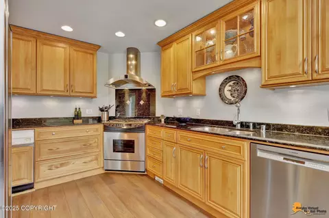 Kitchen - 4400 E 135th Ave, Anchorage, AK 99516 photo 6 of 6