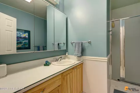 Bath - 4400 E 135th Ave, Anchorage, AK 99516 photo 5 of 8