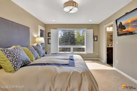 Bedroom - 4400 E 135th Ave, Anchorage, AK 99516 photo 3 of 5