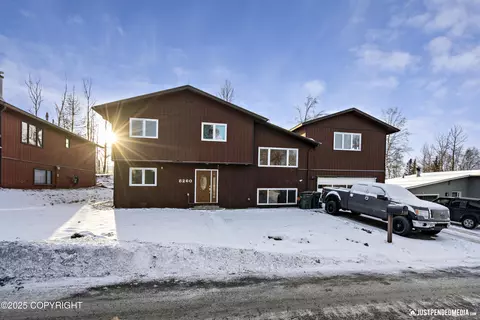 8260 E 20th Ave, Anchorage, AK 99504 photo 1