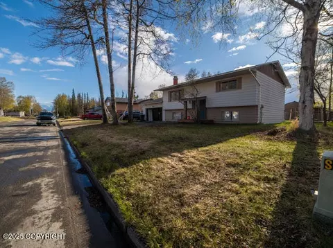 605 Cedar Dr, Kenai, AK 99611