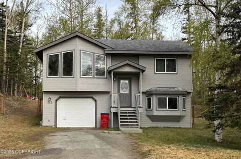 242 S Sarah Cir, Palmer, AK 99645