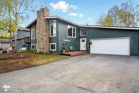 3334 Wentworth St, Anchorage, AK 99508