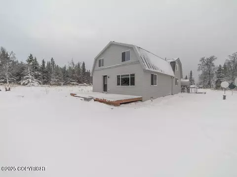 56175 Blueberry Ave, Clam Gulch, AK 99568