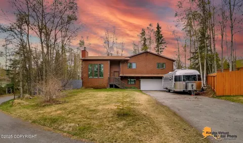 9930 Annette Cir, Eagle River, AK 99577