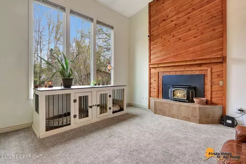 Living - 9930 Annette Cir, Eagle River, AK 99577 photo 2 of 2