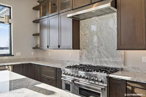 Kitchen - 21503 Alderleaf Ct, Chugiak, AK 99567 photo 1 of 2