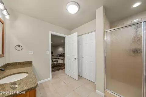 Bath - 17816 Tedrow Dr, Eagle River, AK 99577 photo 10 of 10
