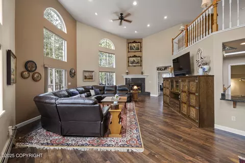 Living - 17816 Tedrow Dr, Eagle River, AK 99577 photo 6 of 8
