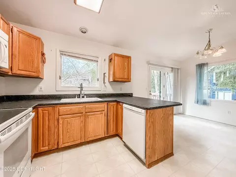 Kitchen - 19307 Cherni Cir, Eagle River, AK 99577 photo 2 of 4