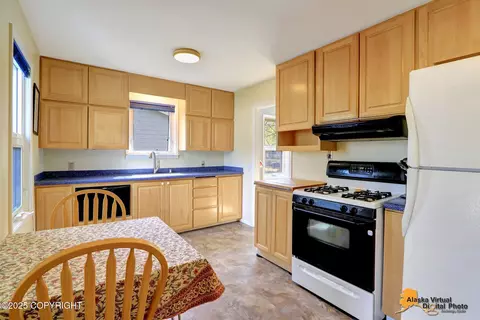 2451 Sprucewood St, Anchorage, AK 99508
