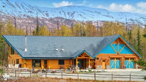 13455 E Floyds Ln, Palmer, AK 99645