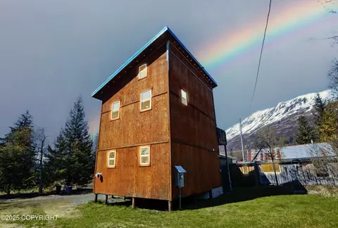 282 Main St, Girdwood, AK 99587