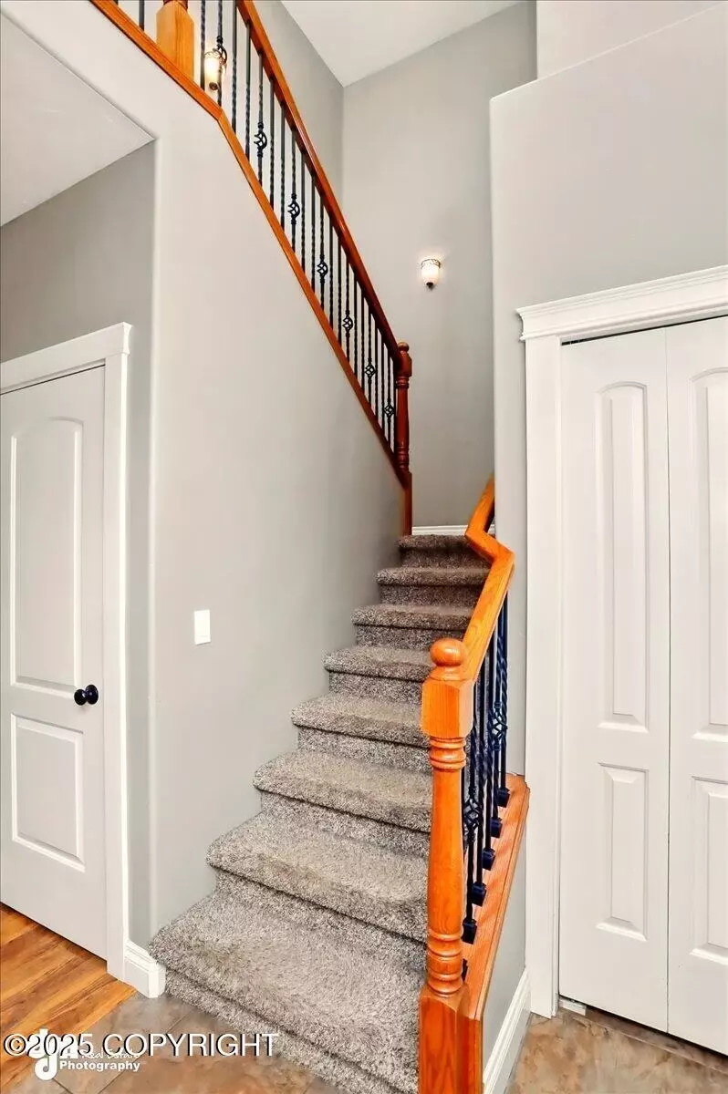 Entry Way - 2228 W Kathy Cir, Wasilla, AK 99654 photo 10 of 10