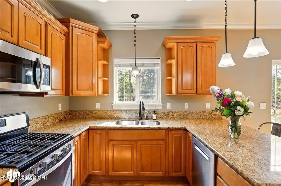 Kitchen - 2228 W Kathy Cir, Wasilla, AK 99654 photo 1 of 6