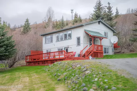 1400 Race Rd, Homer, AK 99603