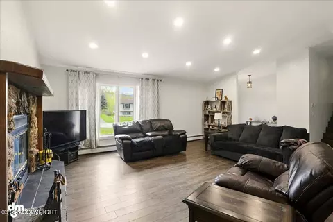 Living - 17537 Teklanika Dr, Eagle River, AK 99577 photo 2 of 3
