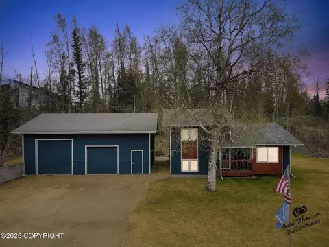 2940 N Garnet Ln, Wasilla, AK 99654