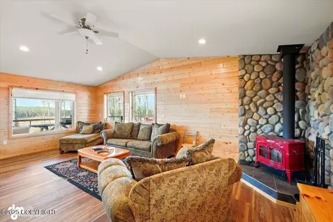 51614 S Woodland Way, Willow, AK 99688
