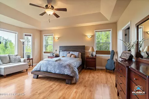 Bedroom - 17765 Almdale Ave, Eagle River, AK 99577 photo 1 of 4