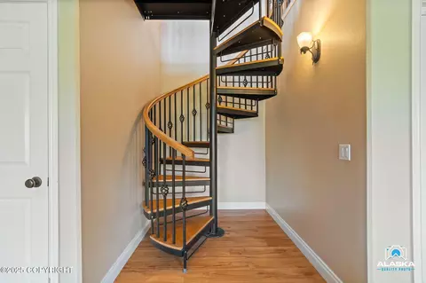 Entry Way - 17765 Almdale Ave, Eagle River, AK 99577 photo 10 of 11