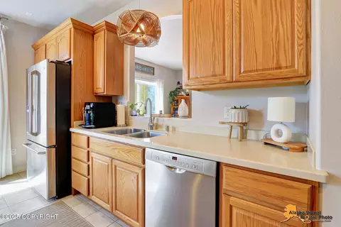 Kitchen - 10700 Briggs Cache, Eagle River, AK 99577 photo 4 of 7