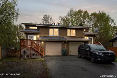 3929 Roundtop Cir, Anchorage, AK 99504