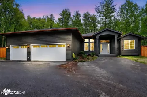 1110 Esty Cir, Palmer, AK 99645