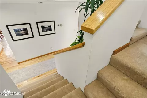 Entry Way - 7900 Sitzmark Cir, Anchorage, AK 99507 photo 5 of 7