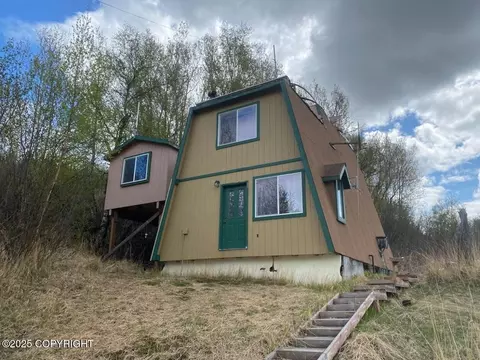 17500 E Harding Dr, Palmer, AK 99645