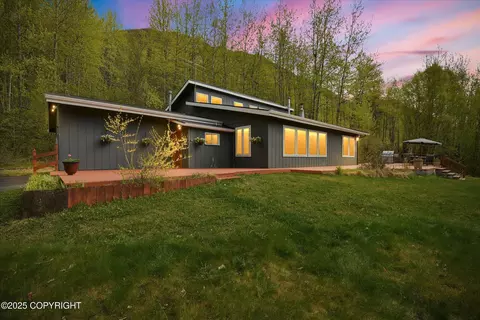26266 Vallihi Cir, Eagle River, AK 99577