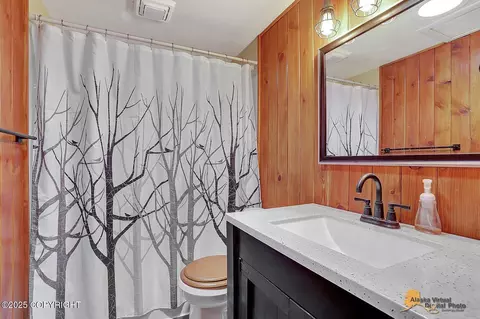 Bath - 20811 Eagle River Rd, Eagle River, AK 99577 photo 1 of 1