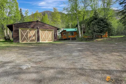 Exterior - 20811 Eagle River Rd, Eagle River, AK 99577 photo 7 of 9