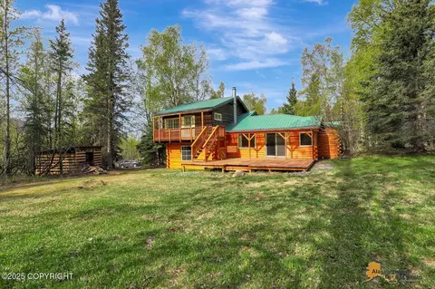 Exterior - 20811 Eagle River Rd, Eagle River, AK 99577 photo 6 of 9