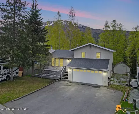 18156 Harbor Point Loop Loop, Eagle River, AK 99577