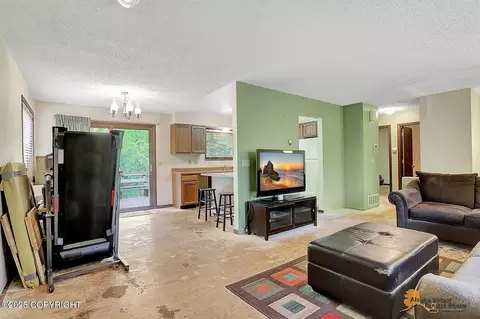 1115 N Leatherleaf Loop, Wasilla, AK 99654 photo 3