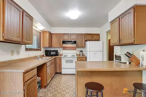 1115 N Leatherleaf Loop, Wasilla, AK 99654 photo 7