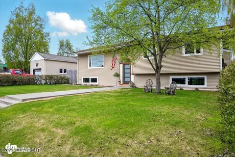 116 W Manor Ave, Anchorage, AK 99501
