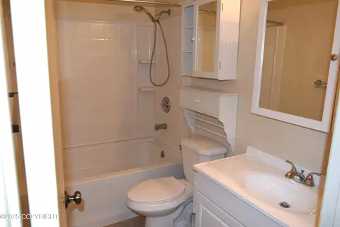 2120 E 73rd Ave, Anchorage, AK 99507 photo 10