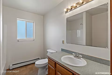 Bath - 437 E 14th Ave, Anchorage, AK 99501 photo 3 of 3