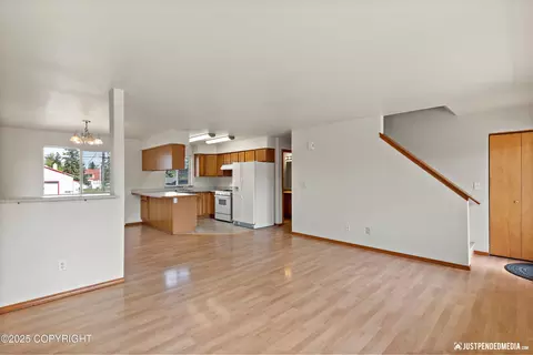 Living - 437 E 14th Ave, Anchorage, AK 99501 photo 2 of 5