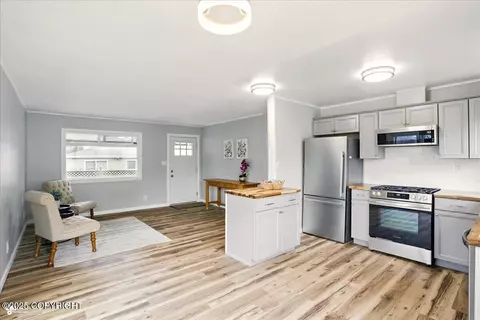 3624 E 16th Ave, Anchorage, AK 99508