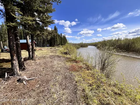 5524 D Tok Cut Off, Slana, AK 99586