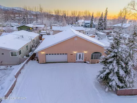 View/Area - 8330 E 5th Ave, Anchorage, AK 99504 photo 5 of 6